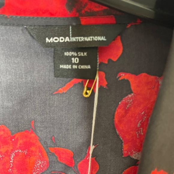 Moda International NWT Floral 100% Silk Wrap Dress Size 10 Black & Red Witchy - Picture 9 of 16